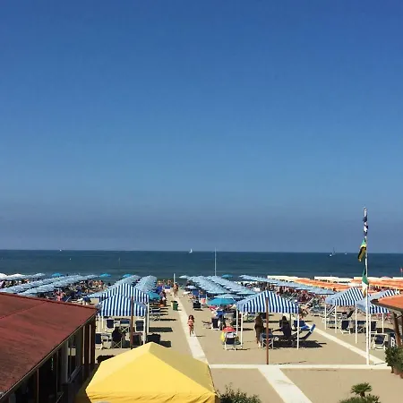 Lovely On The Sea Side Apartament